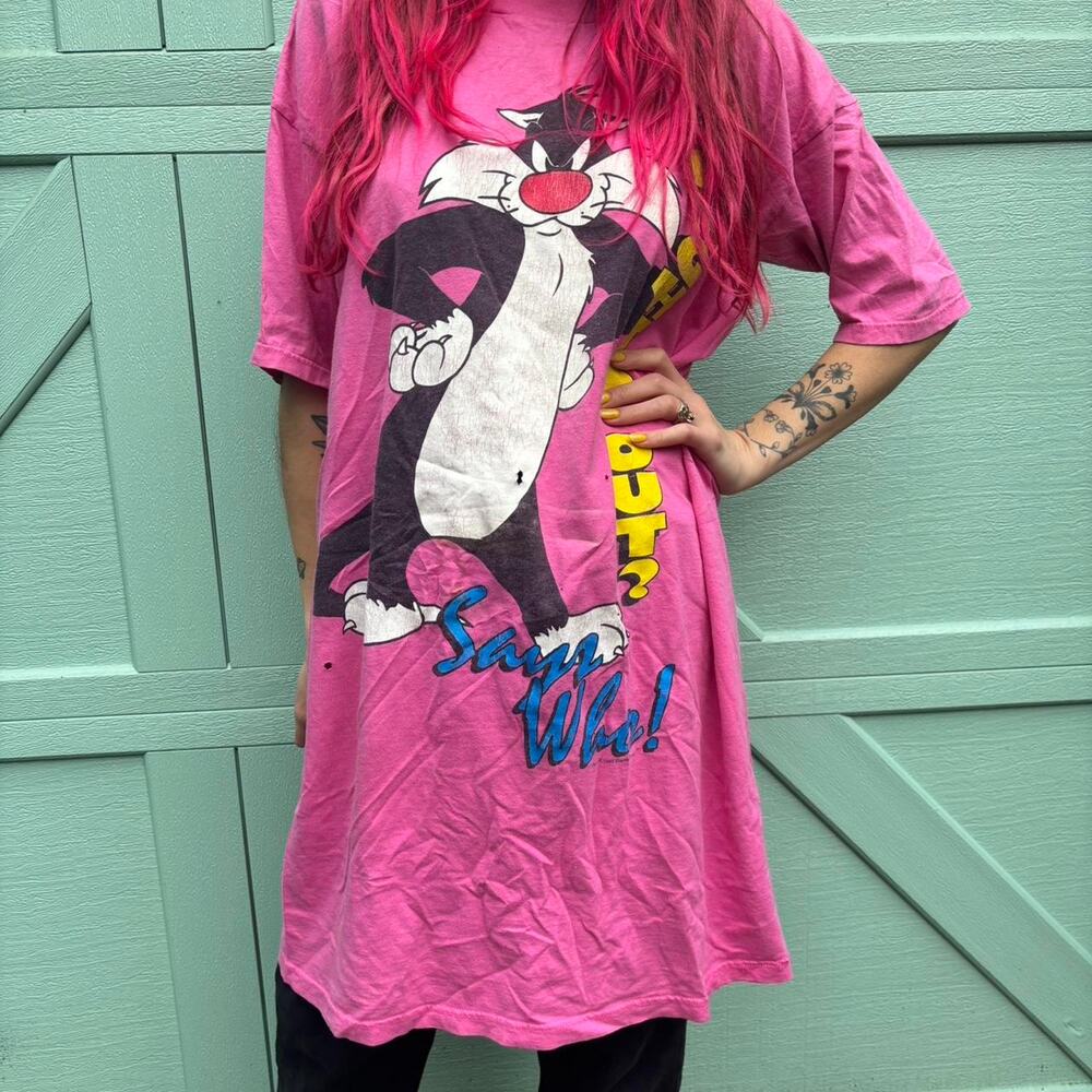 Vintage 1995 Warner Bros Sylvester Lights Out Pink Oversized Shirt